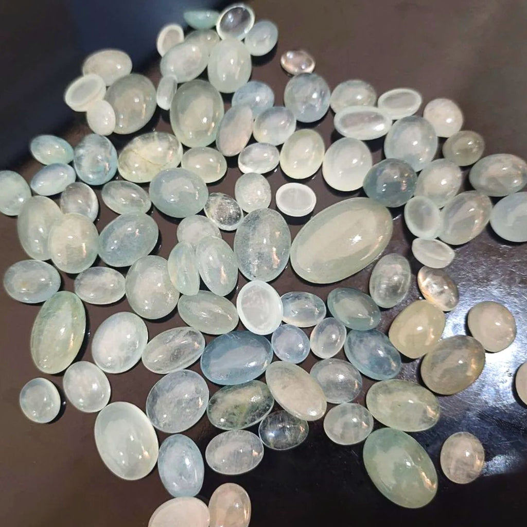 Natural Aquamarine Cabochon Oval Shape Fine Quality Loose Gemstone at Wholesale Rates (Rs 45/Carat)