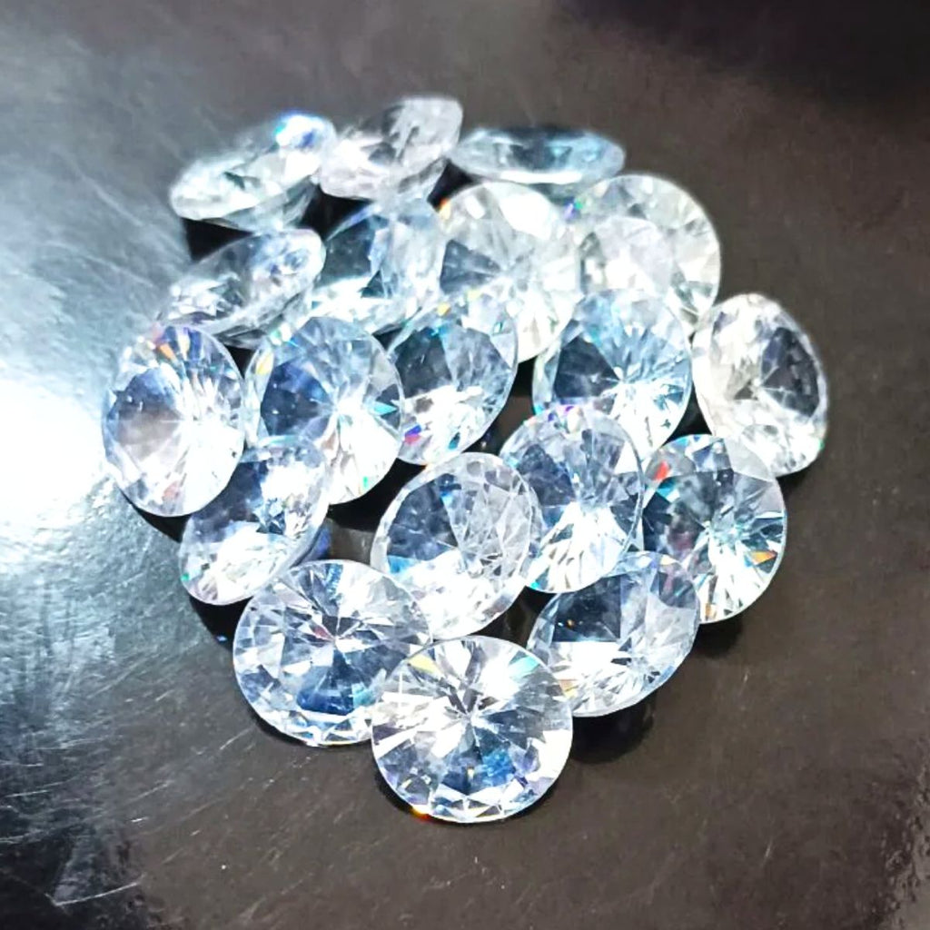 Created White Cubic Zircon Round Shape Fine Quality Loose Gemstone at Wholesale Rates (Rs 4/Carat)
