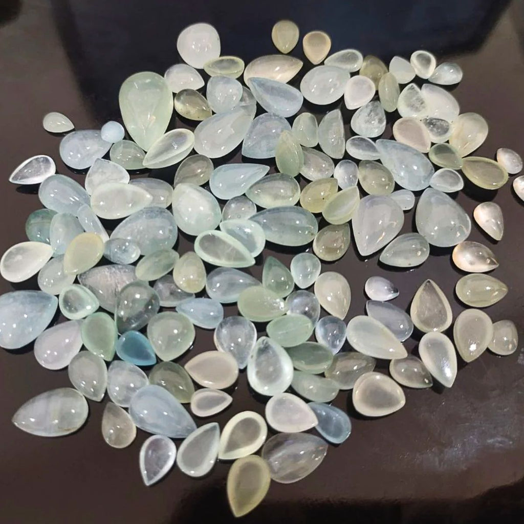 Natural Aquamarine  Cabochon Pear Shape Fine Quality Loose Gemstone at Wholesale Rates (Rs 45/Carat)