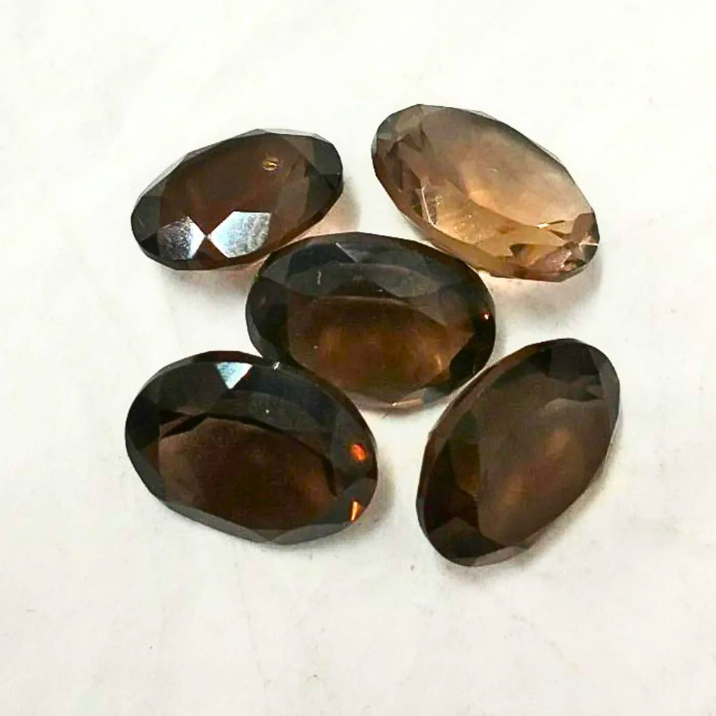 Natural Smokey Quartz Faceted Oval Shape Fine Quality Loose Gemstone at Wholesale Rates (Rs 25/Carat)