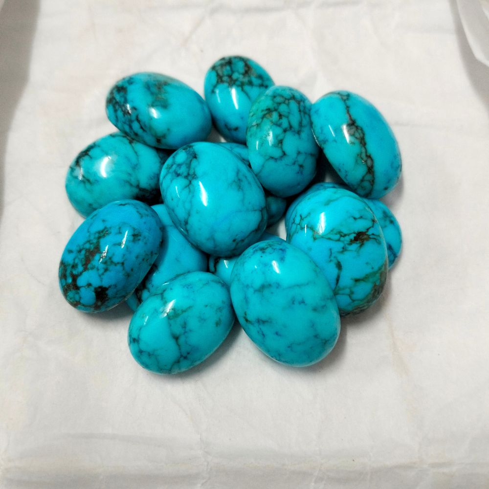 Natural Line Turquoise Oval Shape Fine Quality Loose Gemstone at Wholesale Rates (Rs 20/Carat)
