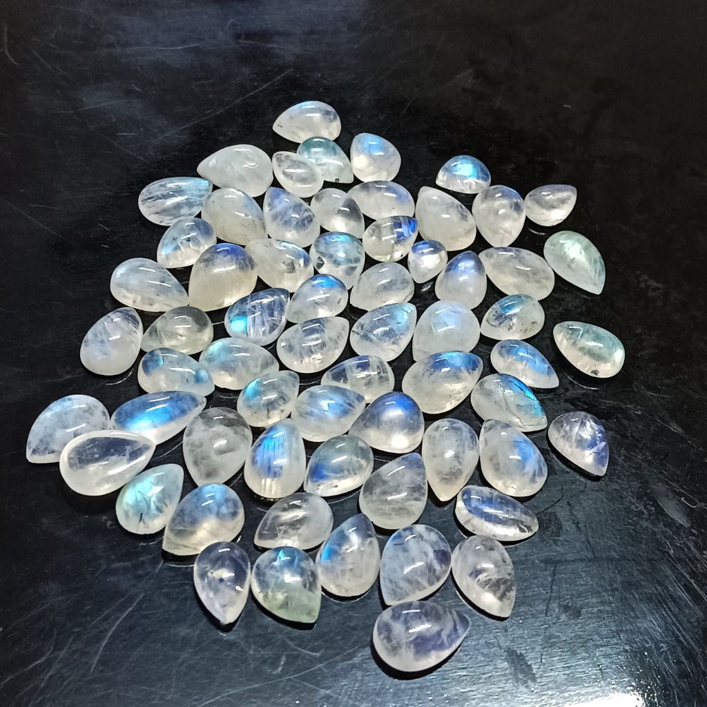 Natural Rainbow Moonstone Cabochon Pear Shape Fine Quality Loose Gemstone at Wholesale Rates (Rs 40/Carat)