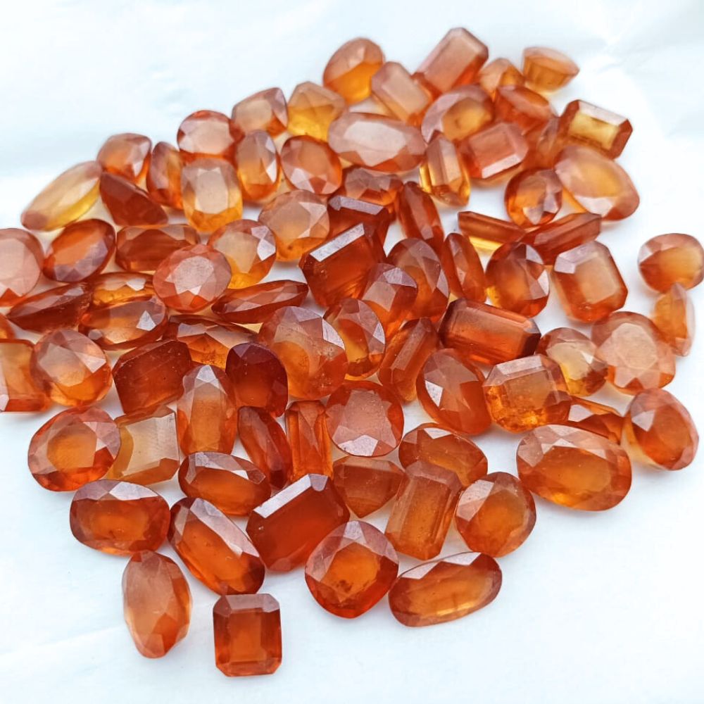 Natural Yellow Gomutri Gomeed Hessonite Fine Quality Loose Gemstone at Wholesale Rates (Rs 80/Carat)