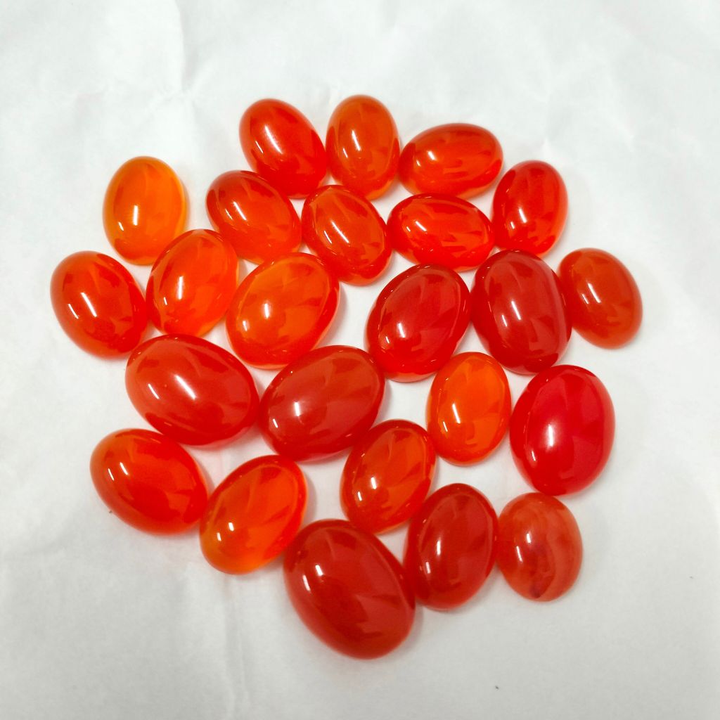 Natural Red Carnelian Cabochon Oval Shape Fine Quality Loose Gemstone at Wholesale Rates (Rs 25/Carat)