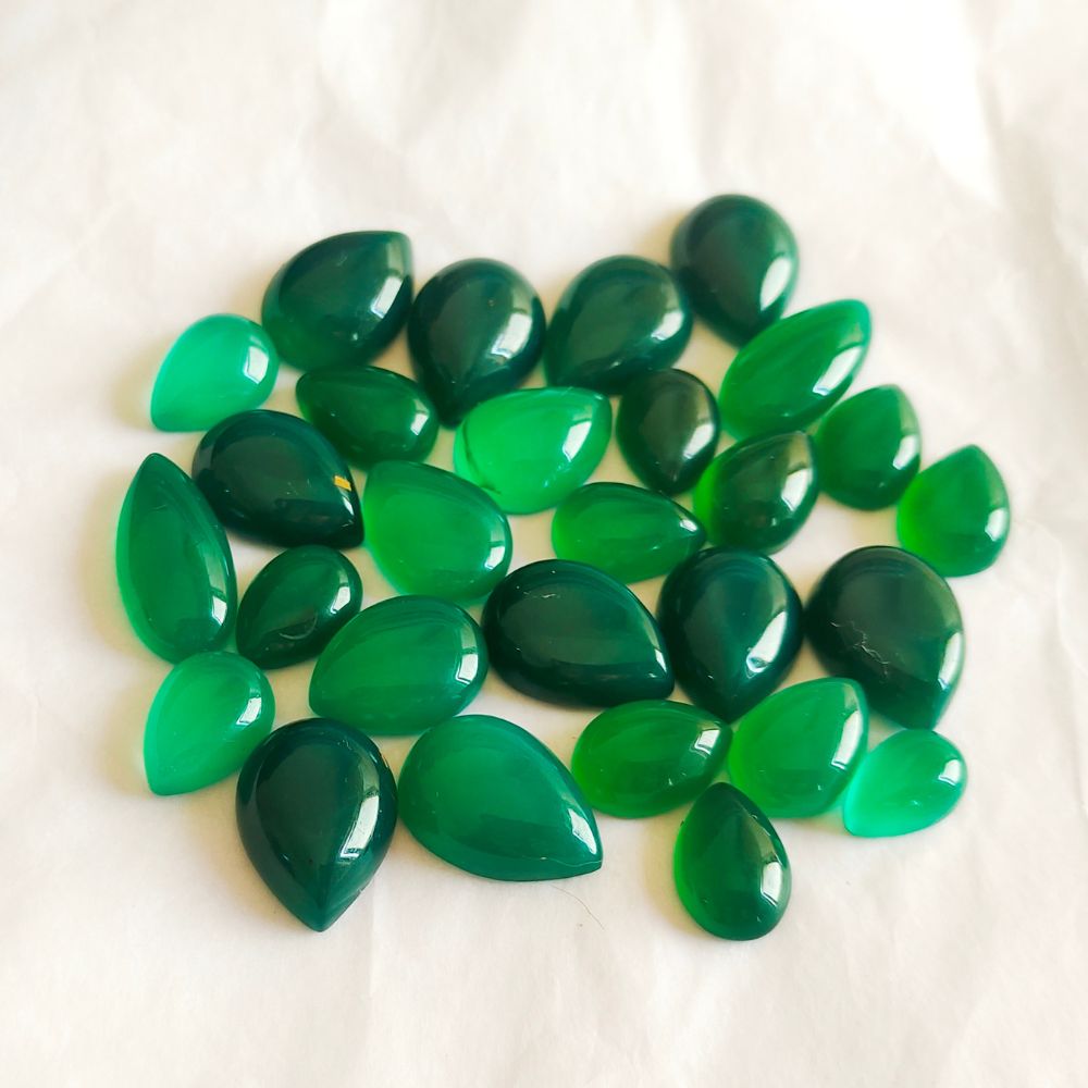Natural Green Onyx Cabochon Pear Shape Fine Quality Loose Gemstone at Wholesale Rates (Rs 20/Carat)