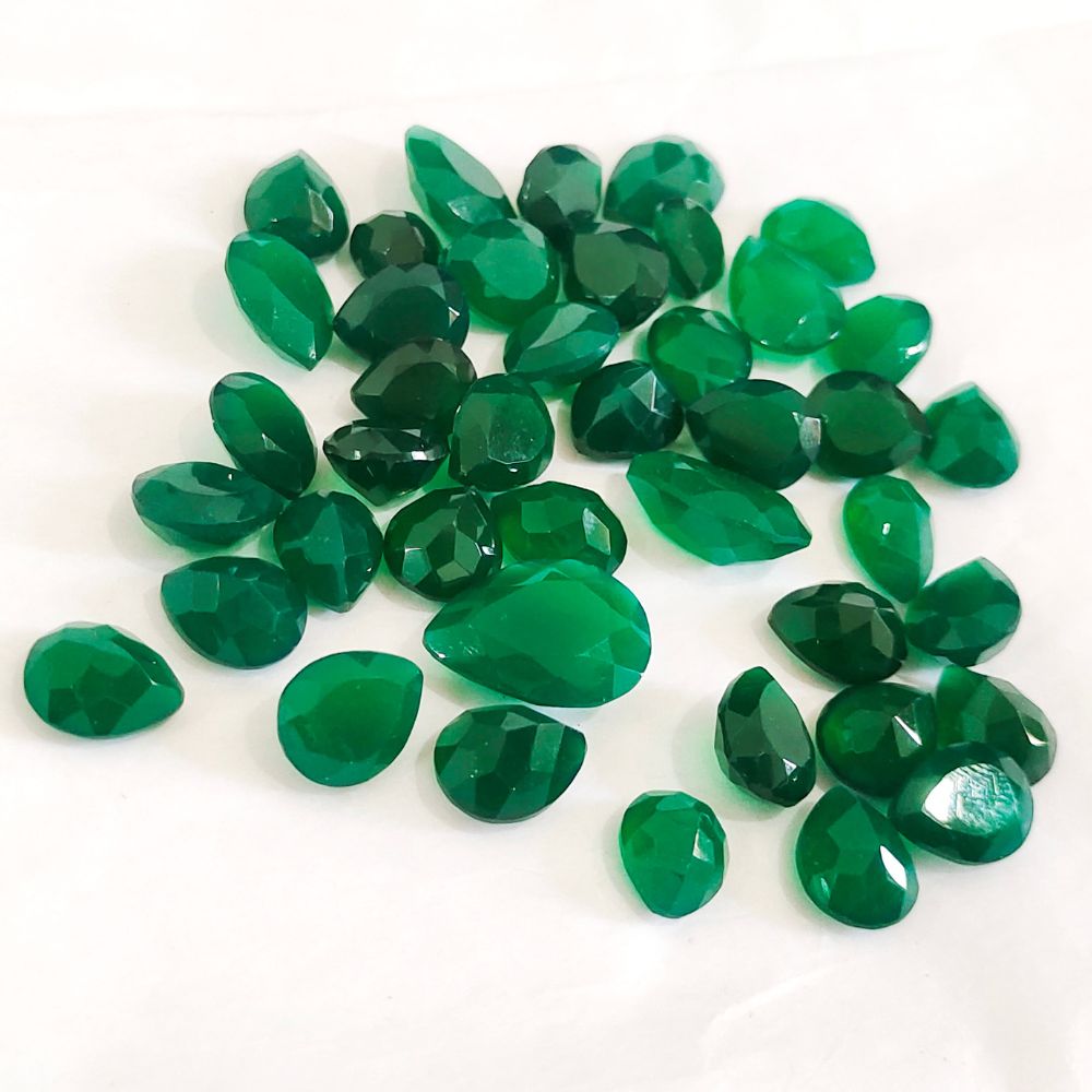 Natural Green Onyx Faceted Pear Shape Fine Quality Loose Gemstone at Wholesale Rates (Rs 20/Carat)