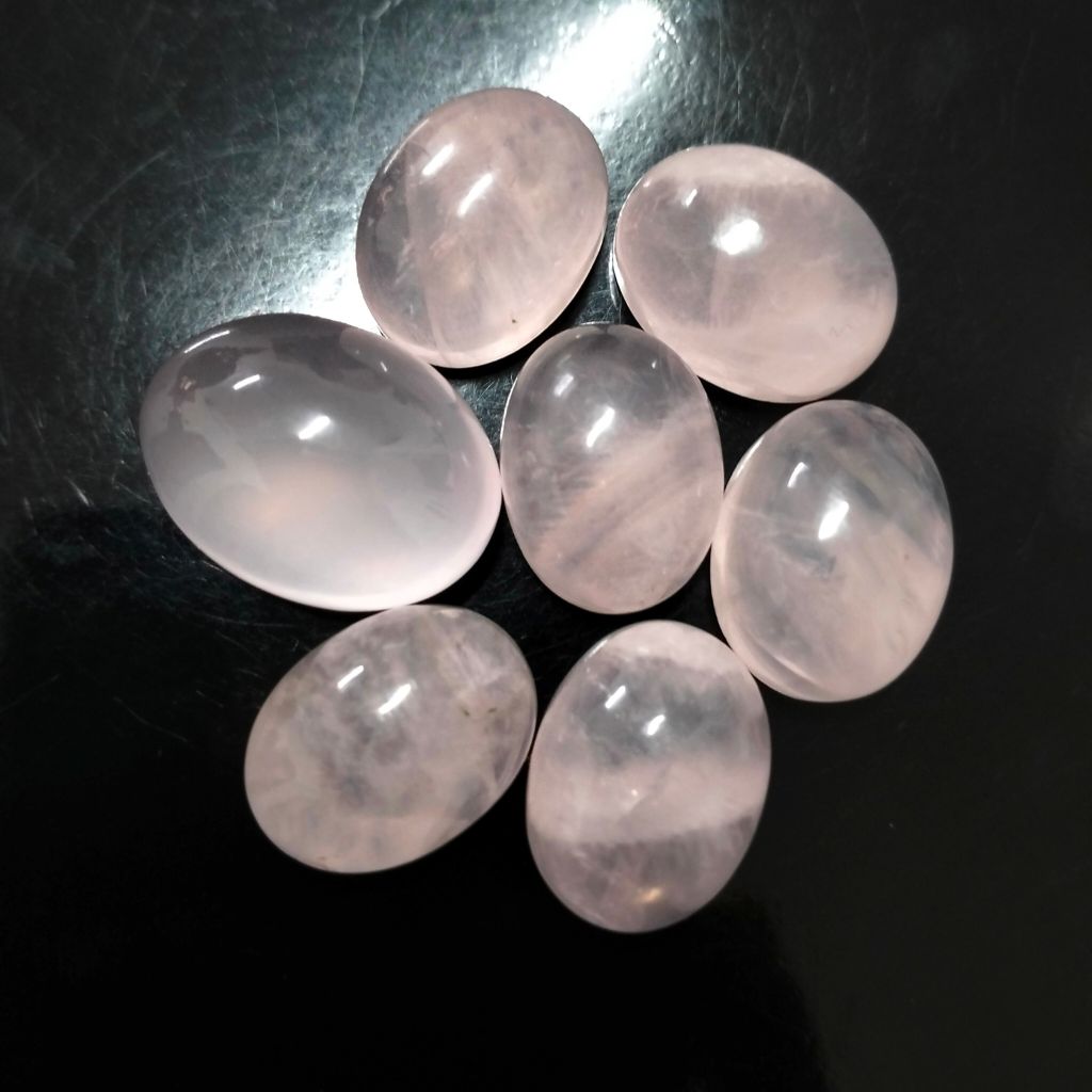 Natural Rose Quartz Cabochon Oval Shape Fine Quality Loose Gemstone at Wholesale Rates (Rs 25/Carat)