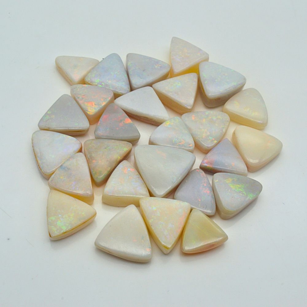 Natural Doublate Opal Trillion Shape Fine Quality Loose Gemstone at Wholesale Rates (Rs 150/Carat)