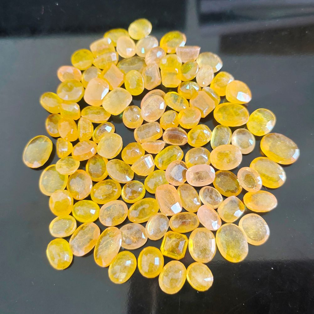 Natural Yellow Sapphire Faceted Oval Shape Fine Quality Loose Gemstone at Wholesale Rates (Rs 150/Carat)