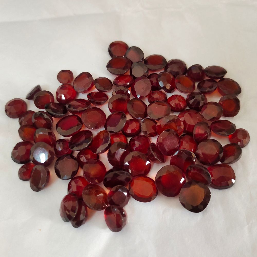 Natural Africa Gomed Hessonite Round Shape Fine Quality Loose Gemstone at Wholesale Rates (Rs 25/Carat)