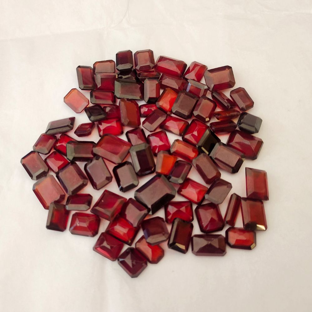 Natural Africa Gomed Hessonite Rectangle Shape Fine Quality Loose Gemstone at Wholesale Rates (Rs 25/Carat)
