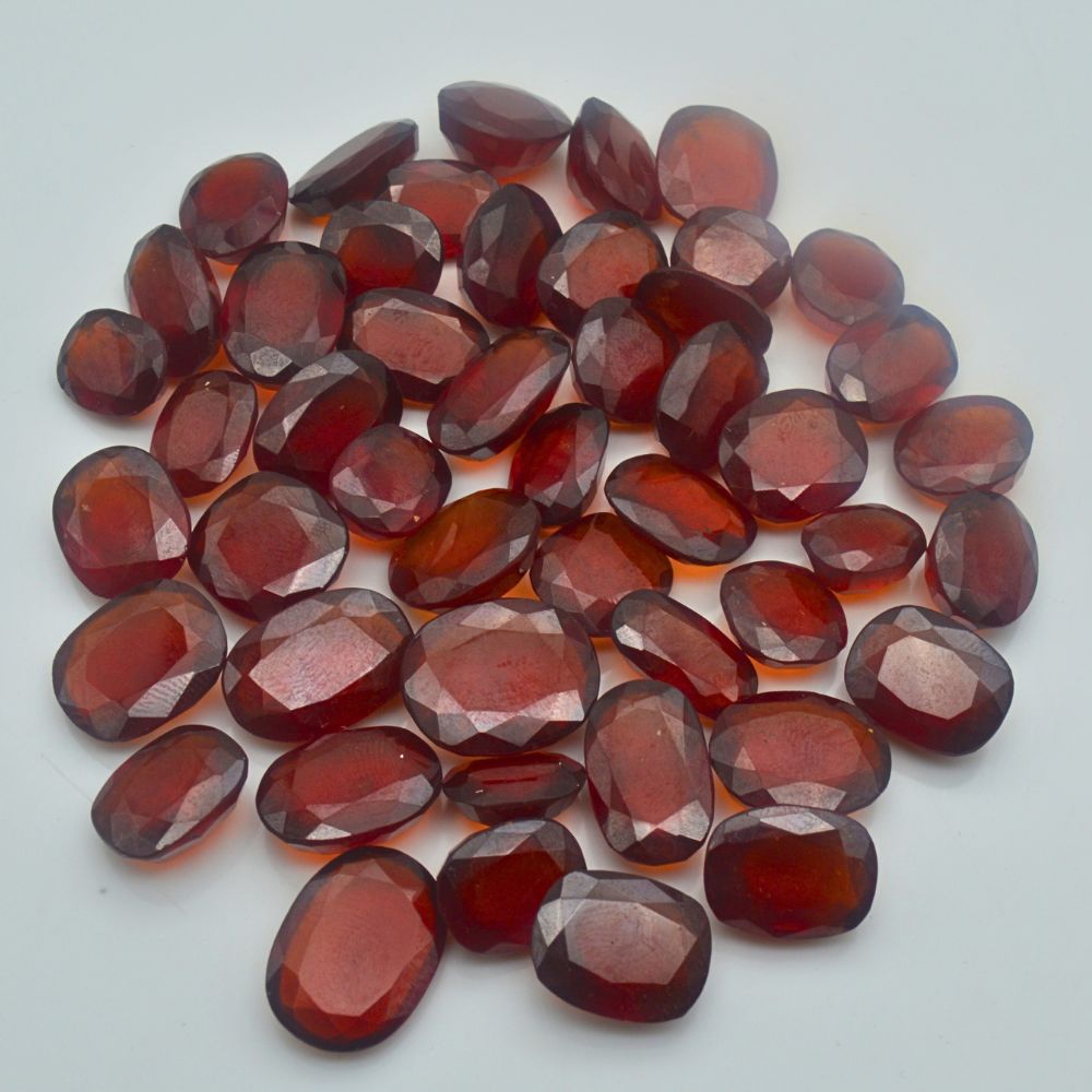Natural Red Gomed Hessonite Fine Quality Loose Gemstone at Wholesale Rates (Rs 90/Carat)