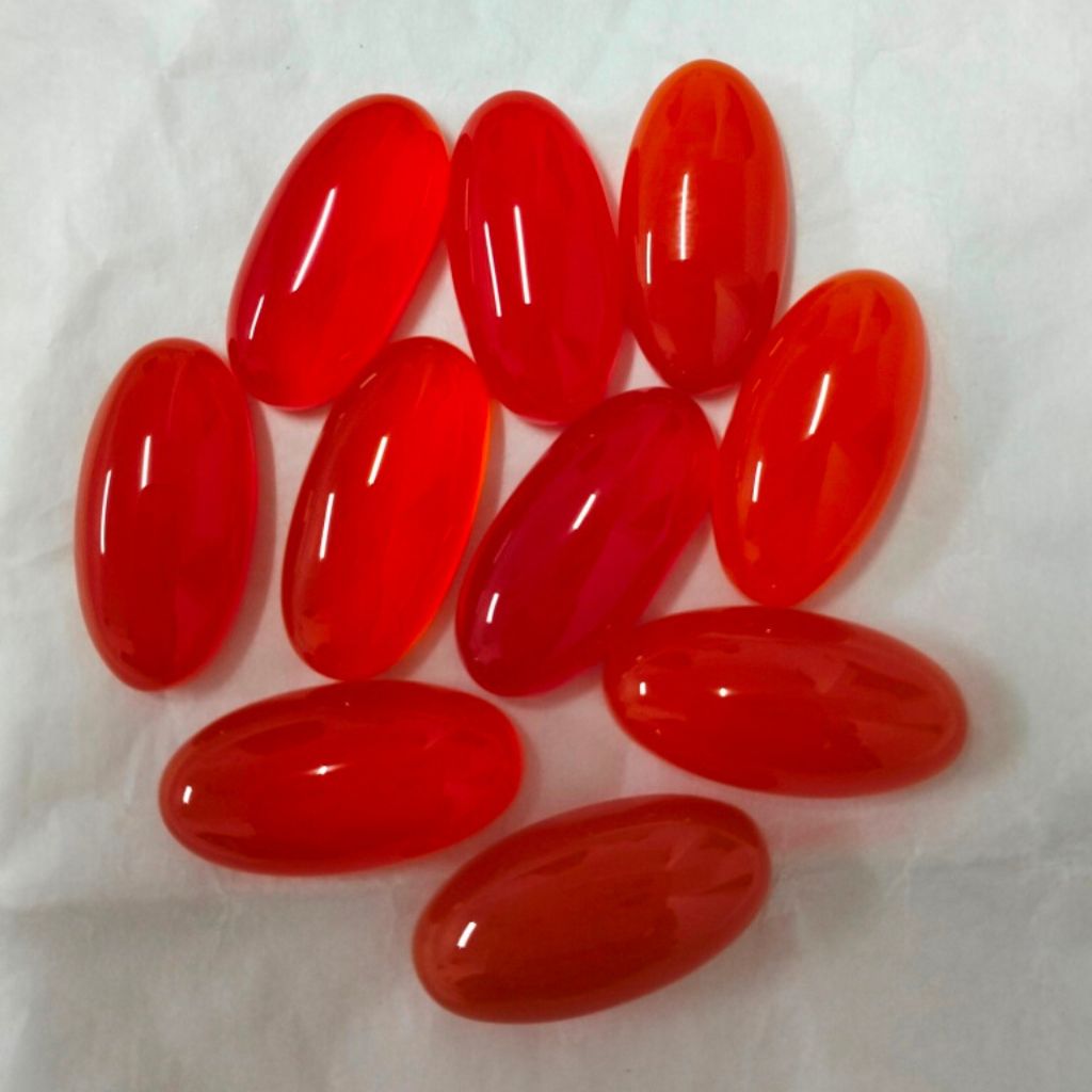 Natural Red Carnelian Cabochon Long Oval Shape Fine Quality Loose Gemstone at Wholesale Rates (Rs 25/Carat)