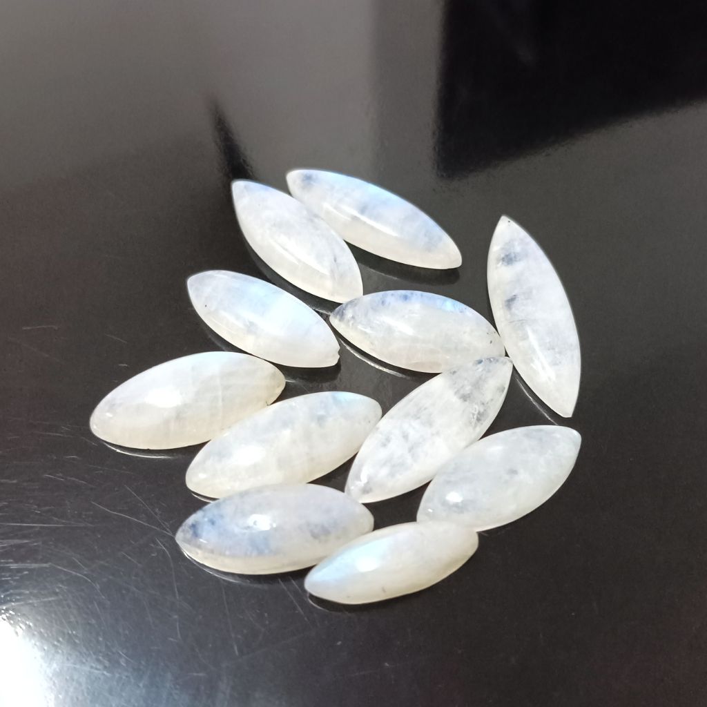 Natural Rainbow Moonstone Cabochon Marquise Shape Fine Quality Loose Gemstone at Wholesale Rates (Rs 40/Carat)