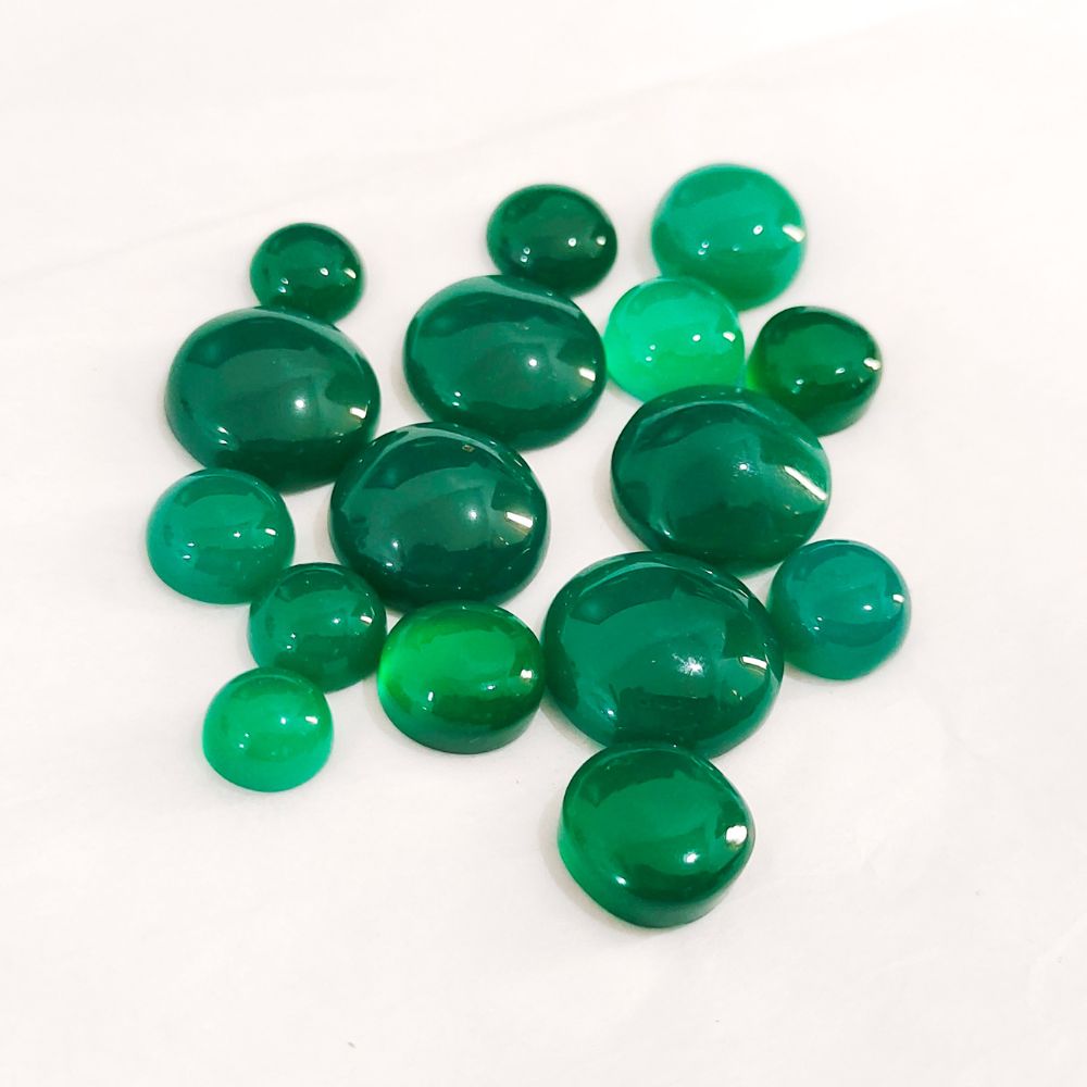 Natural Green Onyx Cabochon Round Shape Fine Quality Loose Gemstone at Wholesale Rates (Rs 20/Carat)